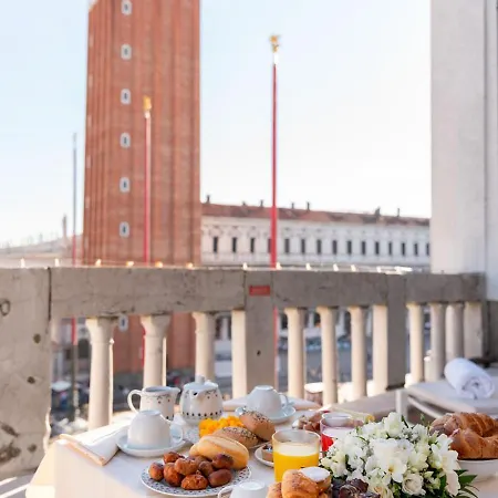 Canaletto Luxury - San Marco Luxury Hotel Benátky